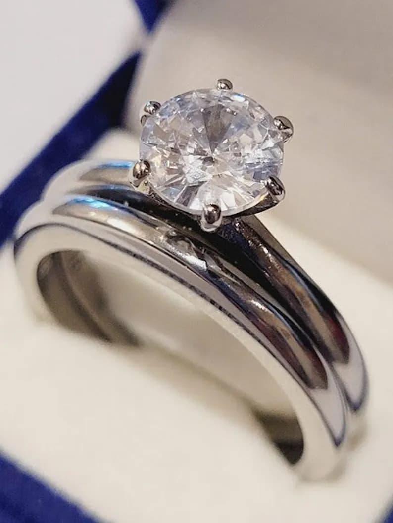 Clearance Sale! 1.25 Ct Round Cut Classic Engagement Ring Set